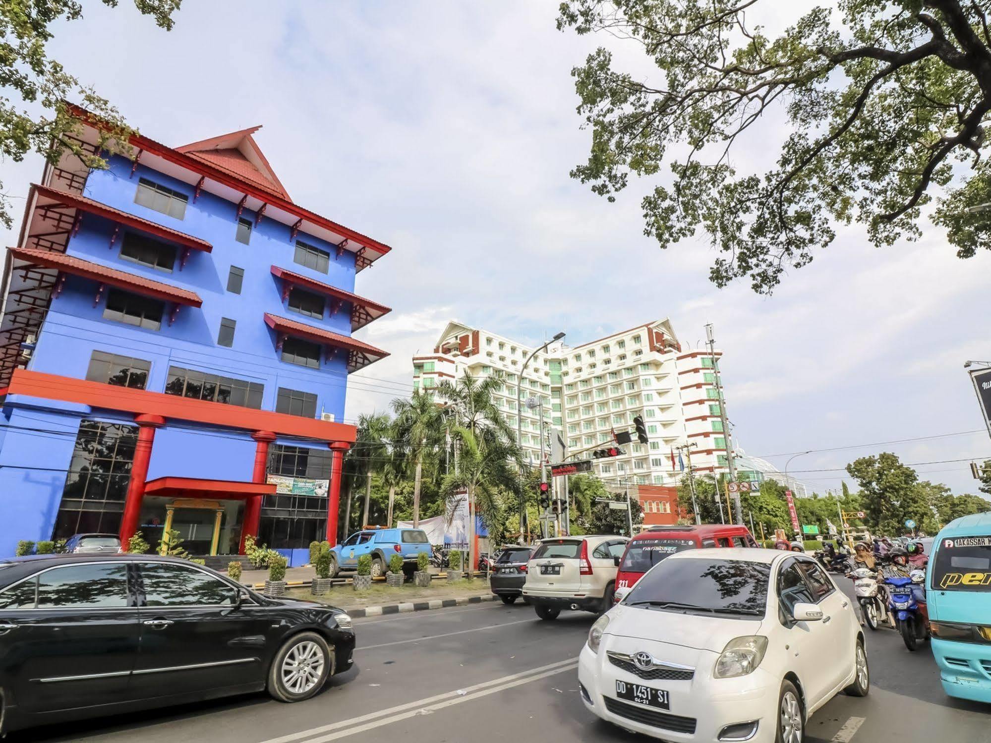 Hotel Prima Makassar Esterno foto